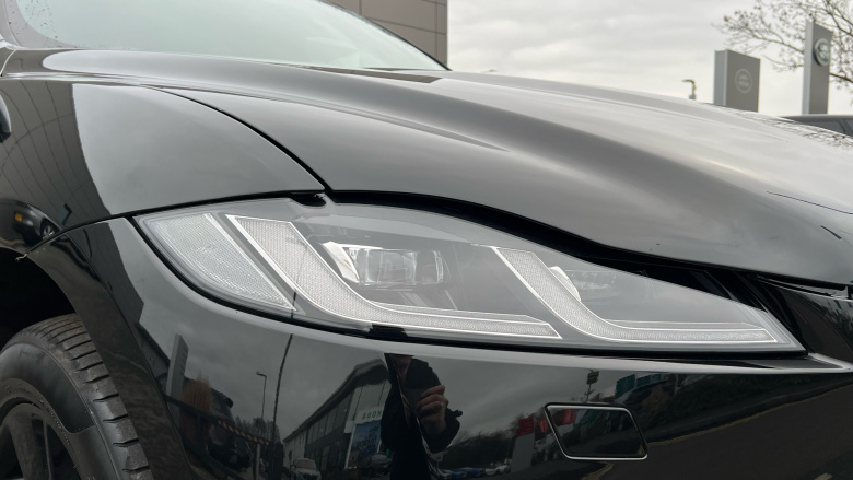 Jaguar F-Pace 2.0 D200 R-Dynamic Black 5dr Auto AWD Diesel Estate